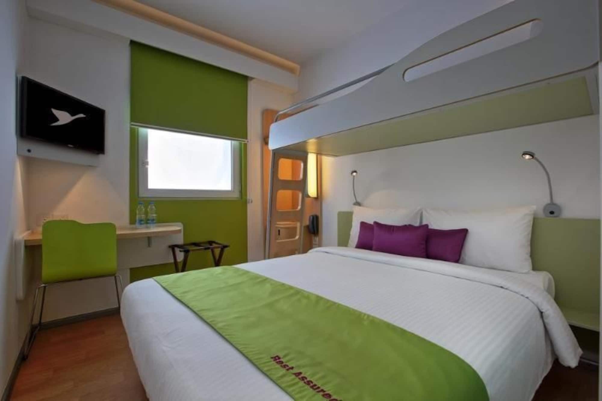 Holiday Inn Express Ahmedabad Prahlad Nagar By Ihg Eksteriør billede
